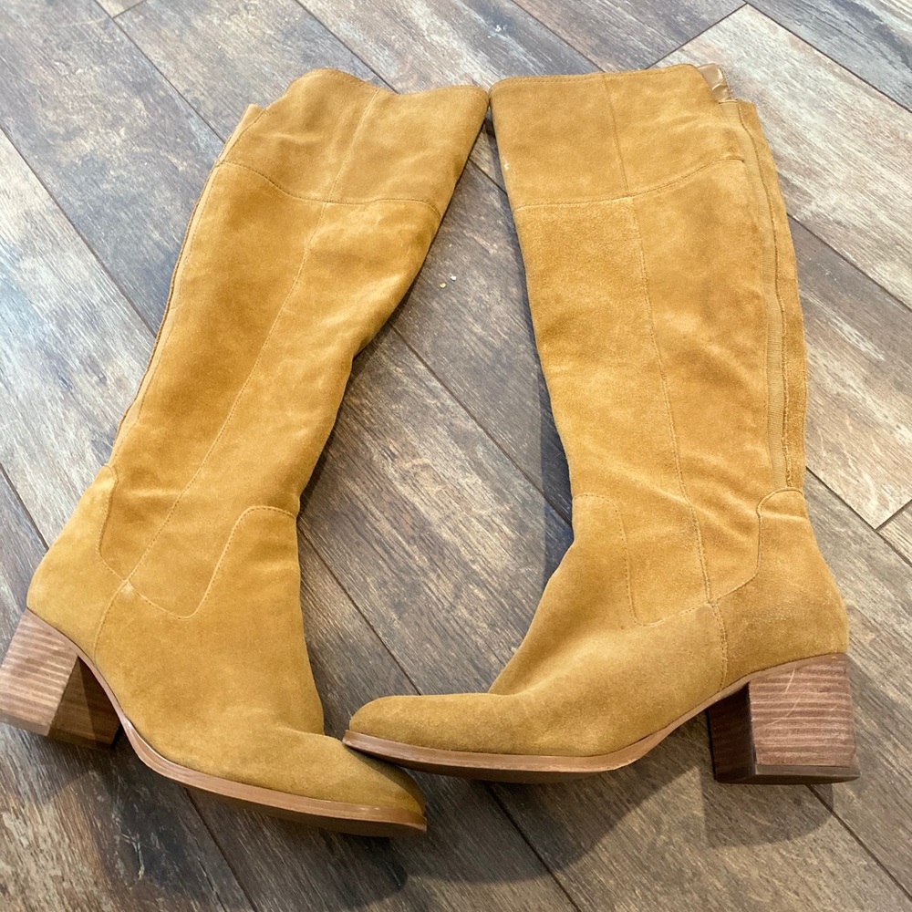 Marc fisher over the knee!